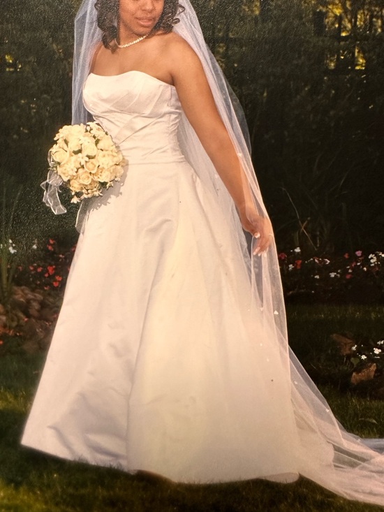 Diamond Collection Dresses & Skirts - Classic Strapless White Bridal Ball Gown Dress